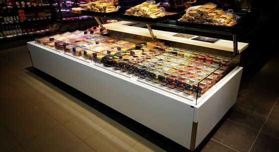 Delicatessen & Meat display cases