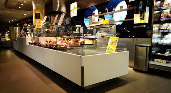 Snack display cases