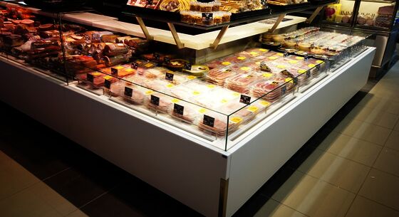 Delicatessen & Meat display cases